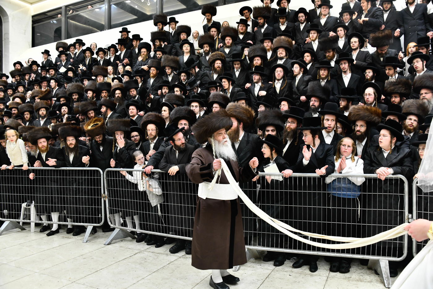 שמחת בית קרעטשניף - הארנאסטייפל - זלאטשוב - טשערקאס