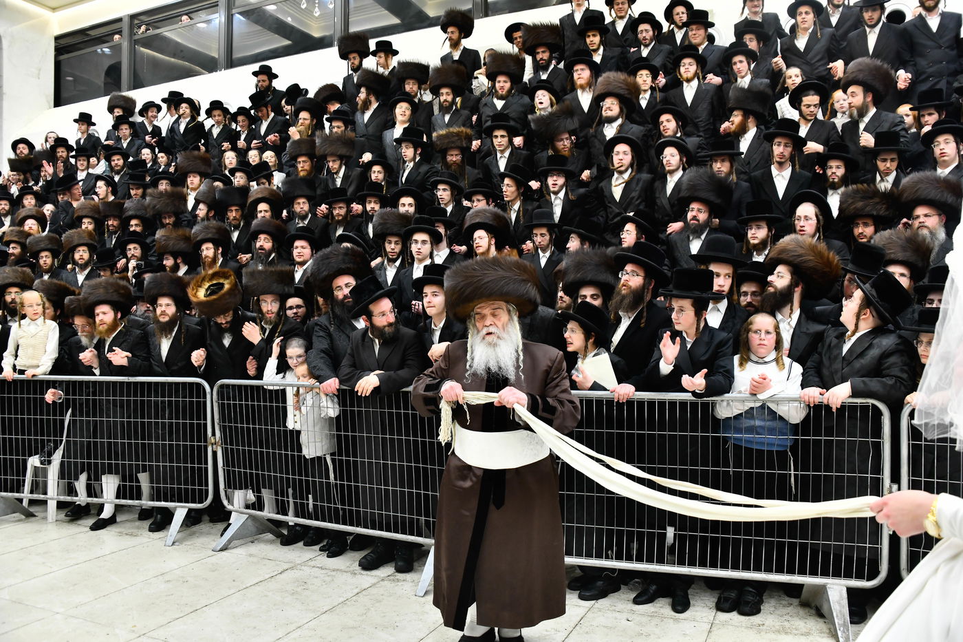 שמחת בית קרעטשניף - הארנאסטייפל - זלאטשוב - טשערקאס