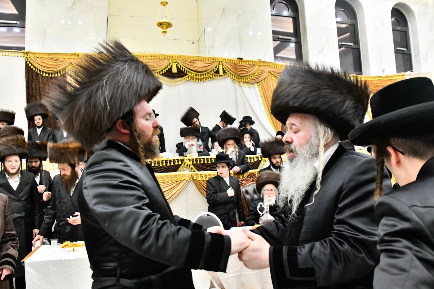 שמחת בית קרעטשניף - הארנאסטייפל - זלאטשוב - טשערקאס