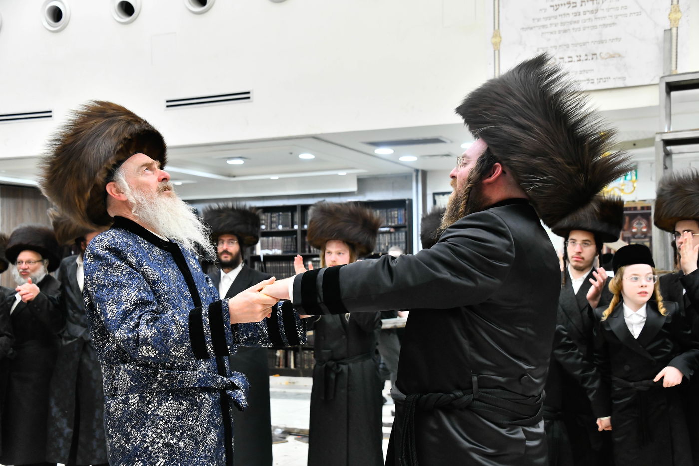 שמחת בית קרעטשניף - הארנאסטייפל - זלאטשוב - טשערקאס