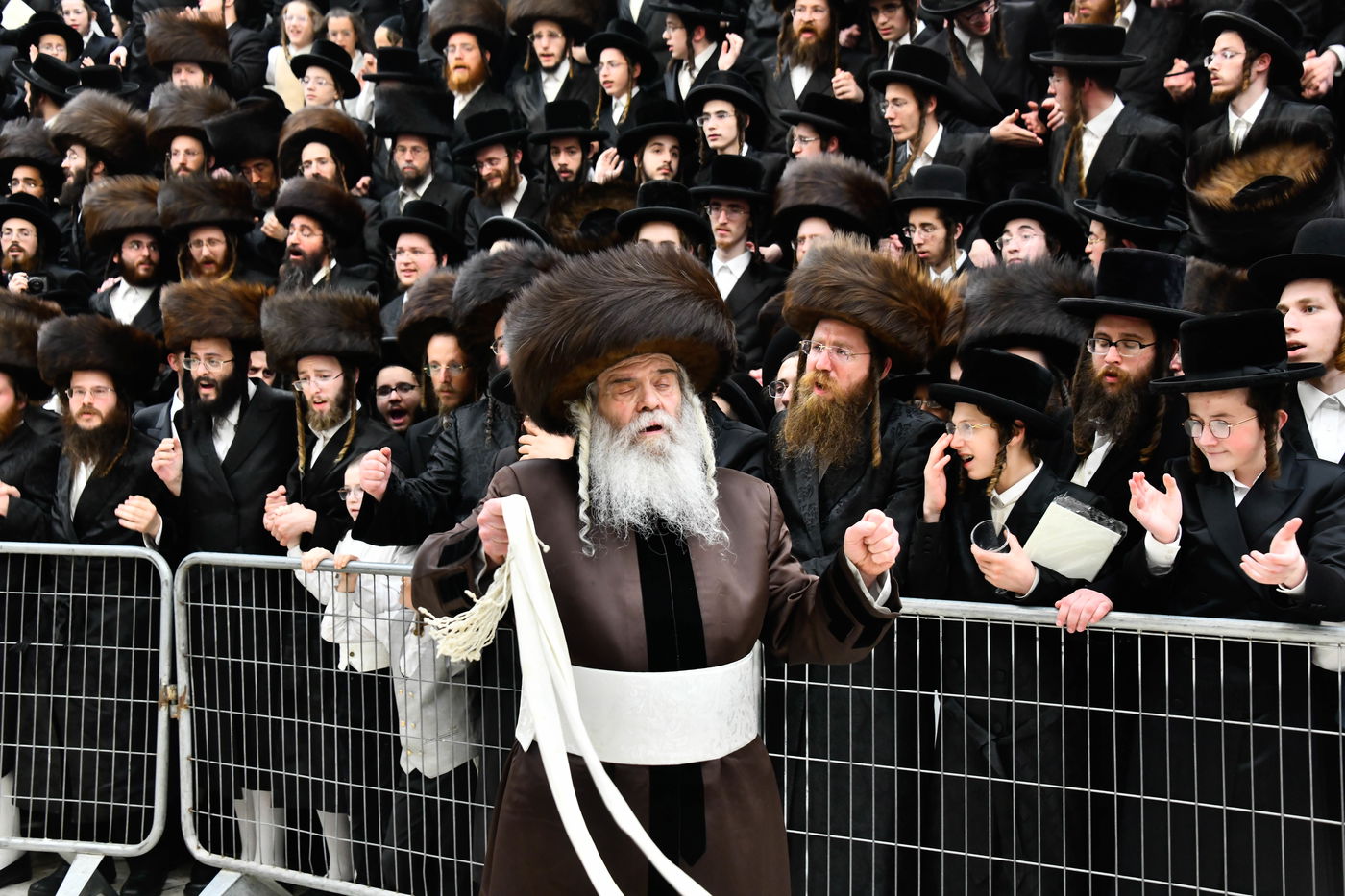 שמחת בית קרעטשניף - הארנאסטייפל - זלאטשוב - טשערקאס