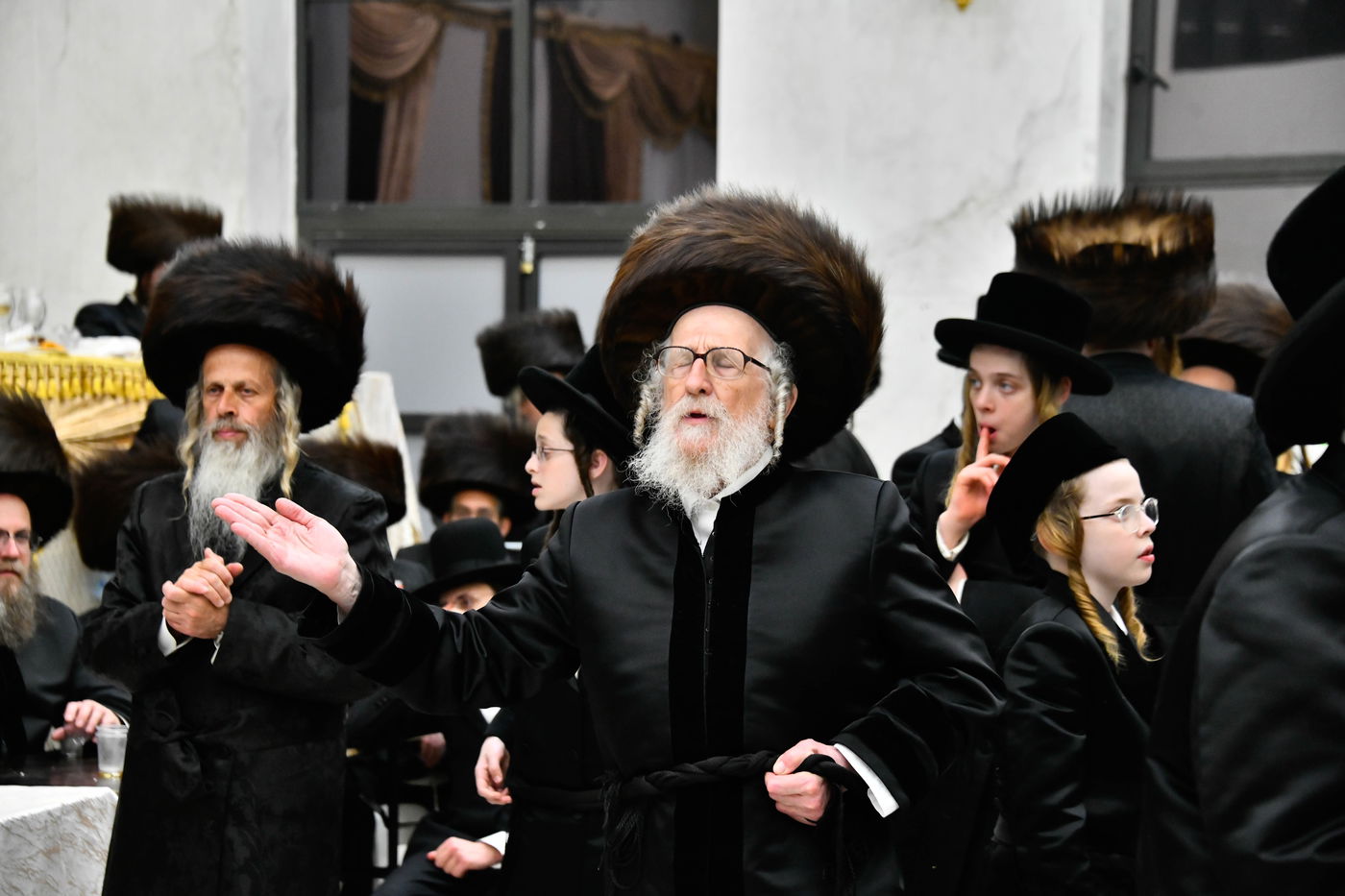 שמחת בית קרעטשניף - הארנאסטייפל - זלאטשוב - טשערקאס