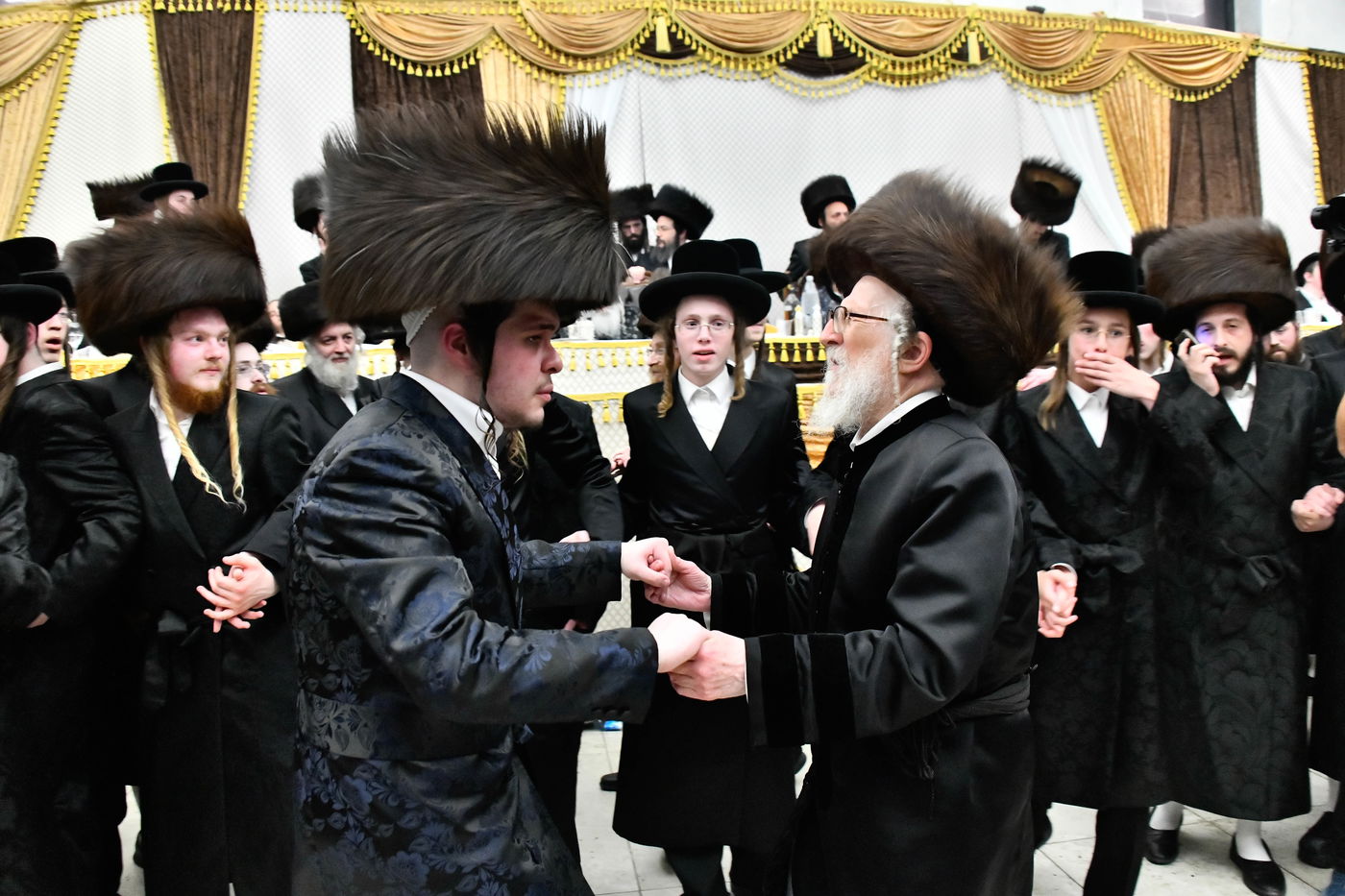 שמחת בית קרעטשניף - הארנאסטייפל - זלאטשוב - טשערקאס