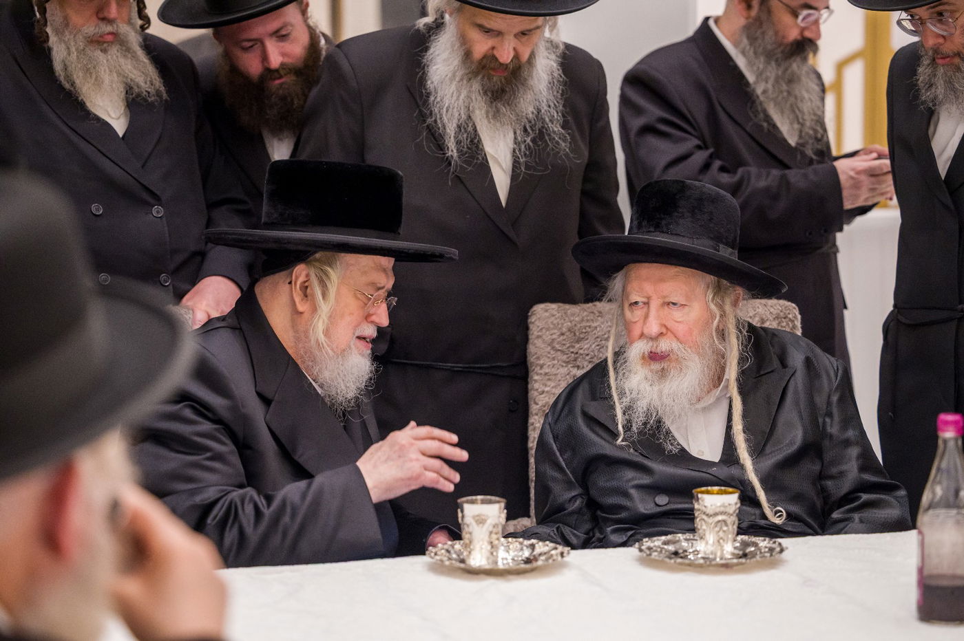 האדמו"ר ממונקאטש בביקור אצל האדמו"ר מגור