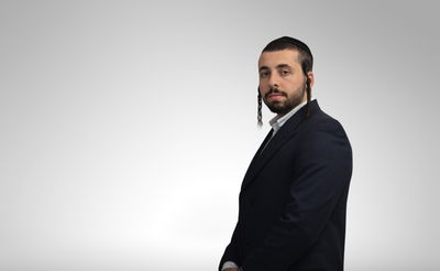 נפתלי חיים בסינגל קליפ בכורה: "אבוד בדרך"