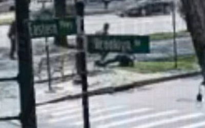 אגרופים ובעיטות: תלמיד ישיבה איבד את ההכרה בתקיפה אכזרית ברחוב