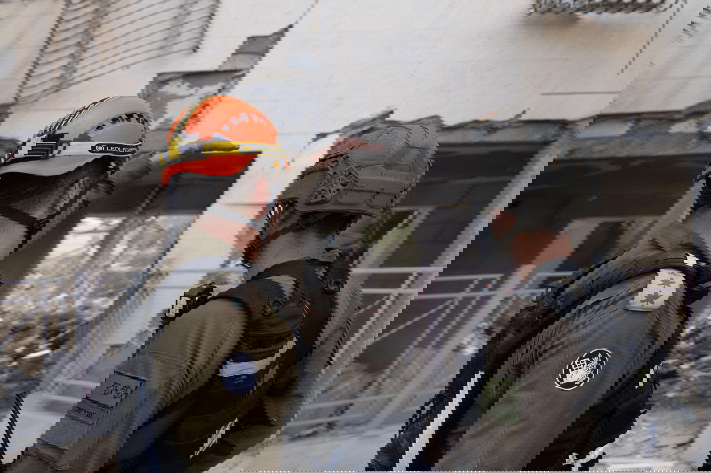 כוחות פיקוד העורף בזירת הנפילה בבאר שבע