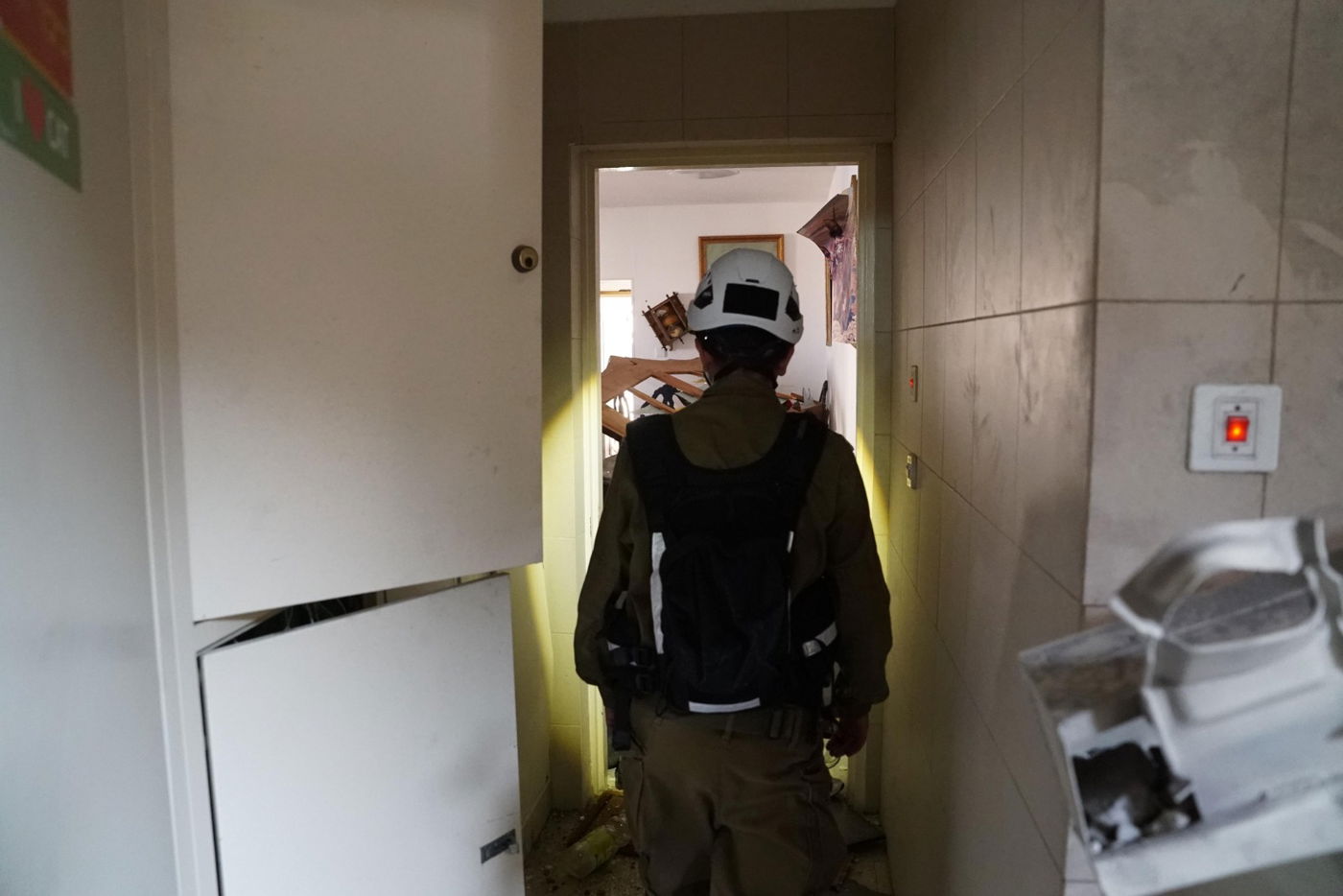 כוחות פיקוד העורף בזירת הנפילה בבאר שבע