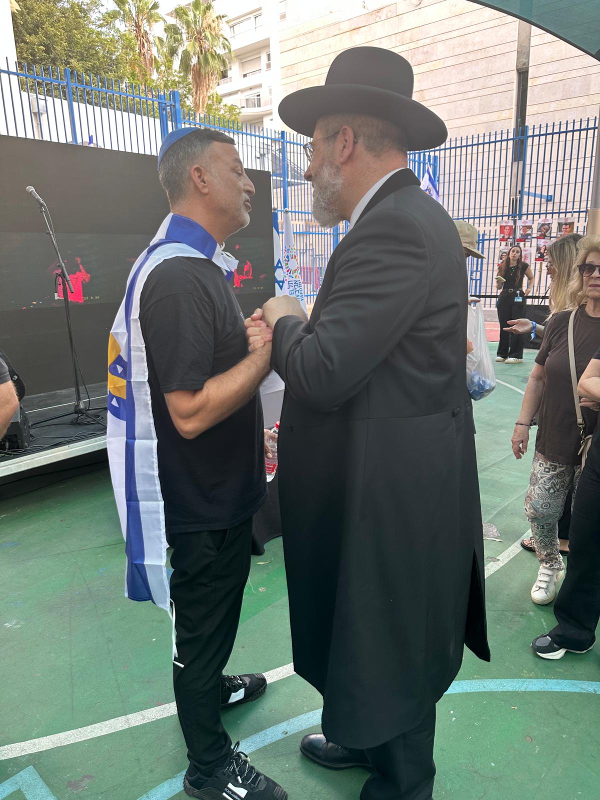 "מדינת ישראל לא מתייאשת"; הרב הראשי ספד ברגש לחלל החטוף יונתן סמרנו הי"ד