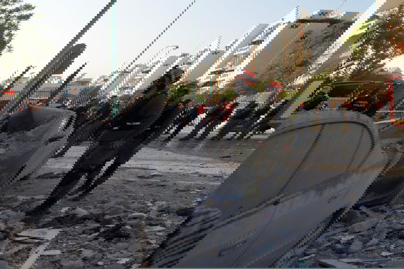 כוחות פיקוד העורף בזירת הנפילה בבאר שבע