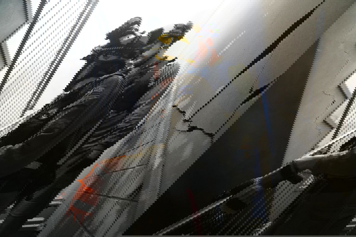 כוחות פיקוד העורף בזירת הנפילה בבאר שבע