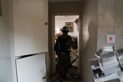 כוחות פיקוד העורף בזירת הנפילה בבאר שבע