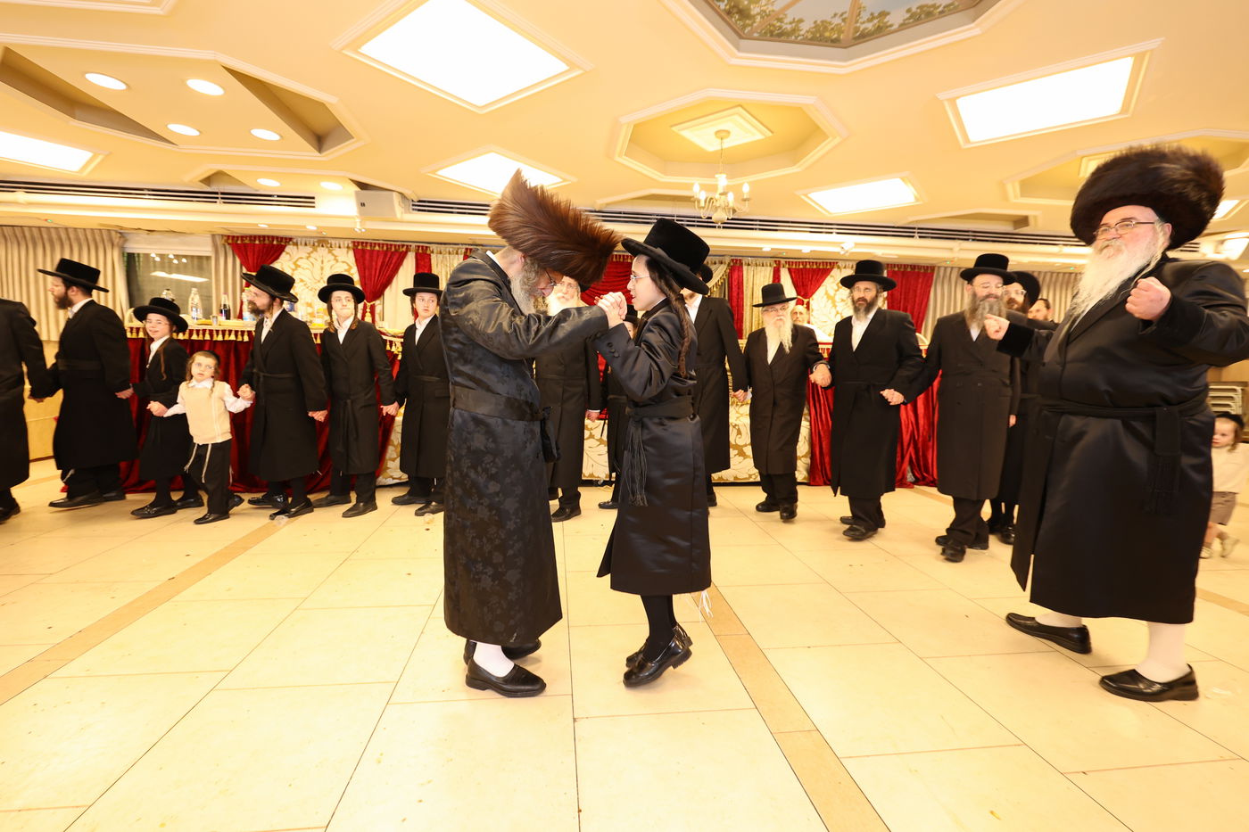 שמחת בר המצווה לנכדו הראשון של הרה"צ רבי אלימלך בידרמן