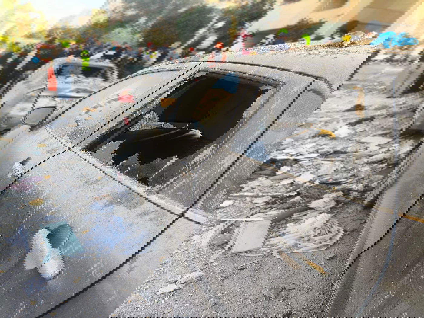 פעילות כוחות המשטרה בזירת הנפילה בבאר שבע