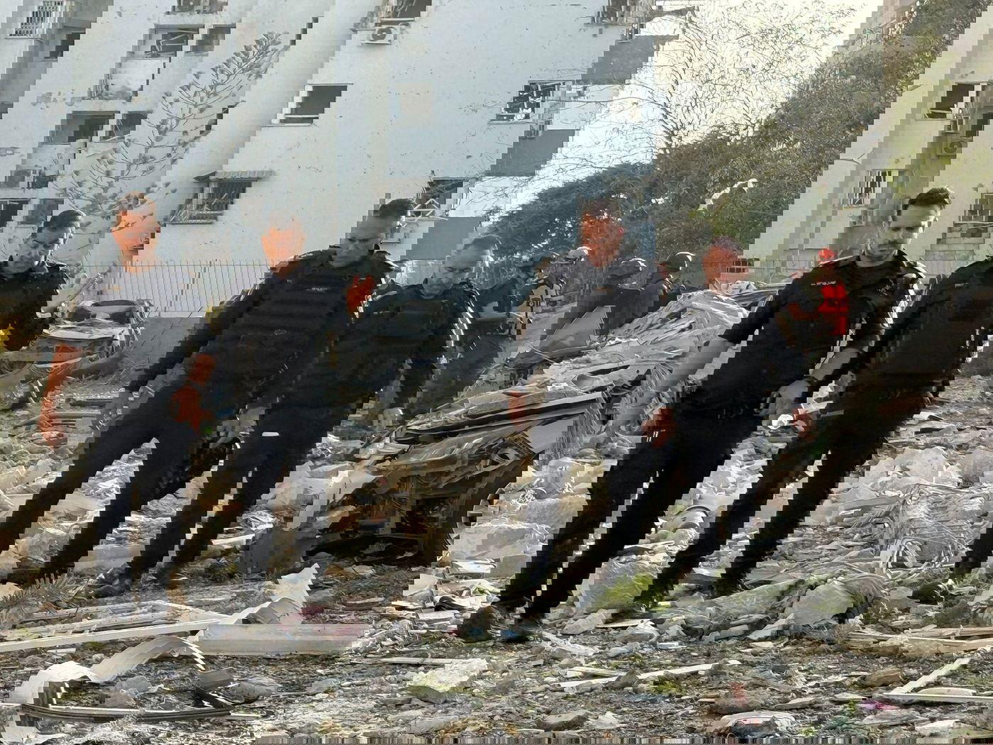 פעילות כוחות המשטרה בזירת הנפילה בבאר שבע