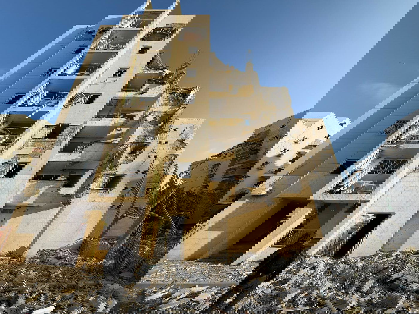 פעילות כוחות המשטרה בזירת הנפילה בבאר שבע