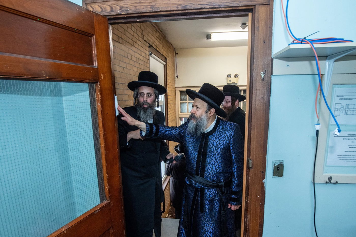 האדמו"ר מבאבוב 45 בביקור במוסדותיו ביוניאן