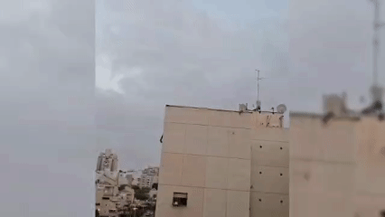 פיצוץ אדיר וכדור אש | תיעוד דרמטי מרגע הפגיעה הישירה בבאר שבע