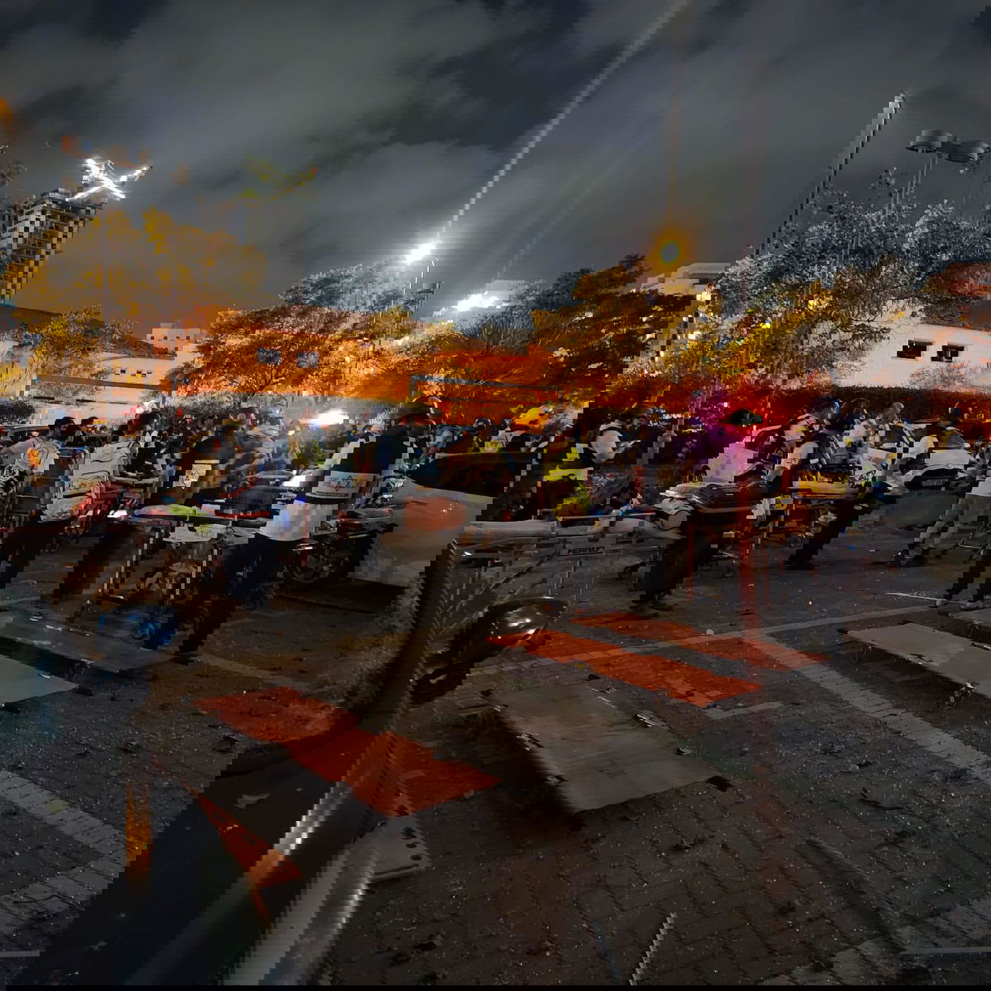 פעילי מד"א בזירות נפילת הטילים במבצע 'עם כלביא'