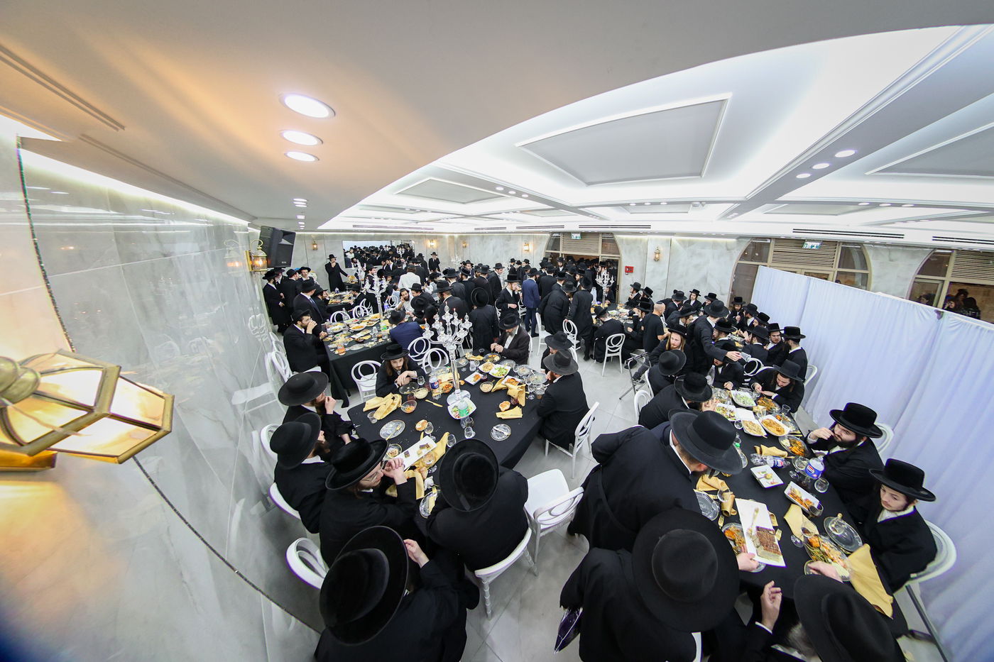  שמחת הבר מצוה לנכד הגאון ר' דוד פיינשטיין