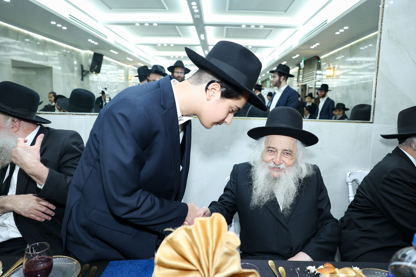  שמחת הבר מצוה לנכד הגאון ר' דוד פיינשטיין