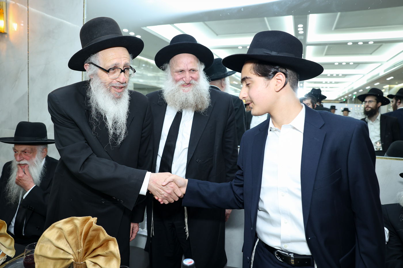  שמחת הבר מצוה לנכד הגאון ר' דוד פיינשטיין