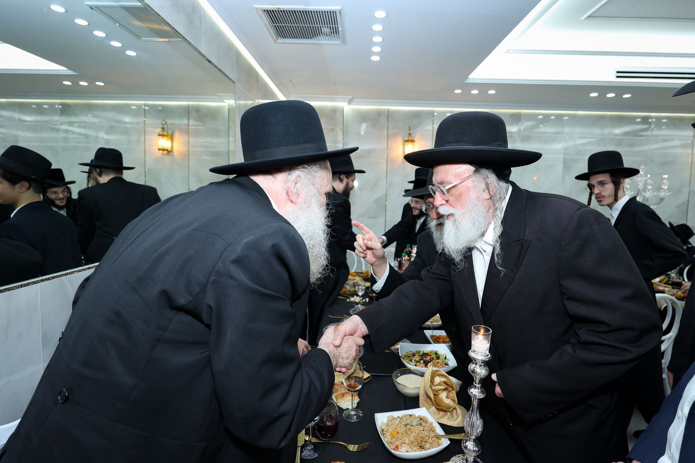  שמחת הבר מצוה לנכד הגאון ר' דוד פיינשטיין