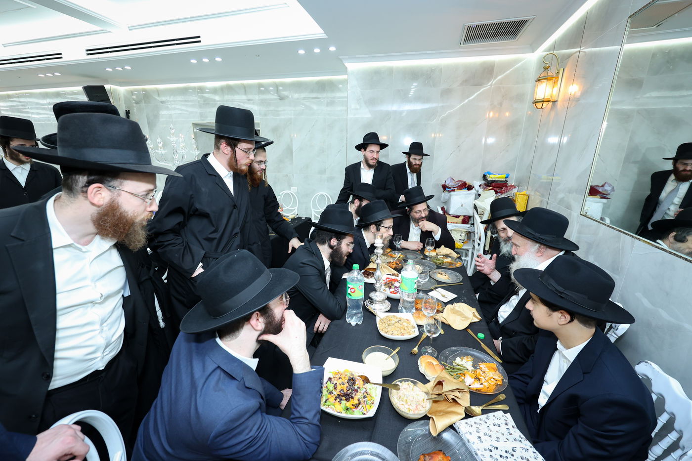  שמחת הבר מצוה לנכד הגאון ר' דוד פיינשטיין