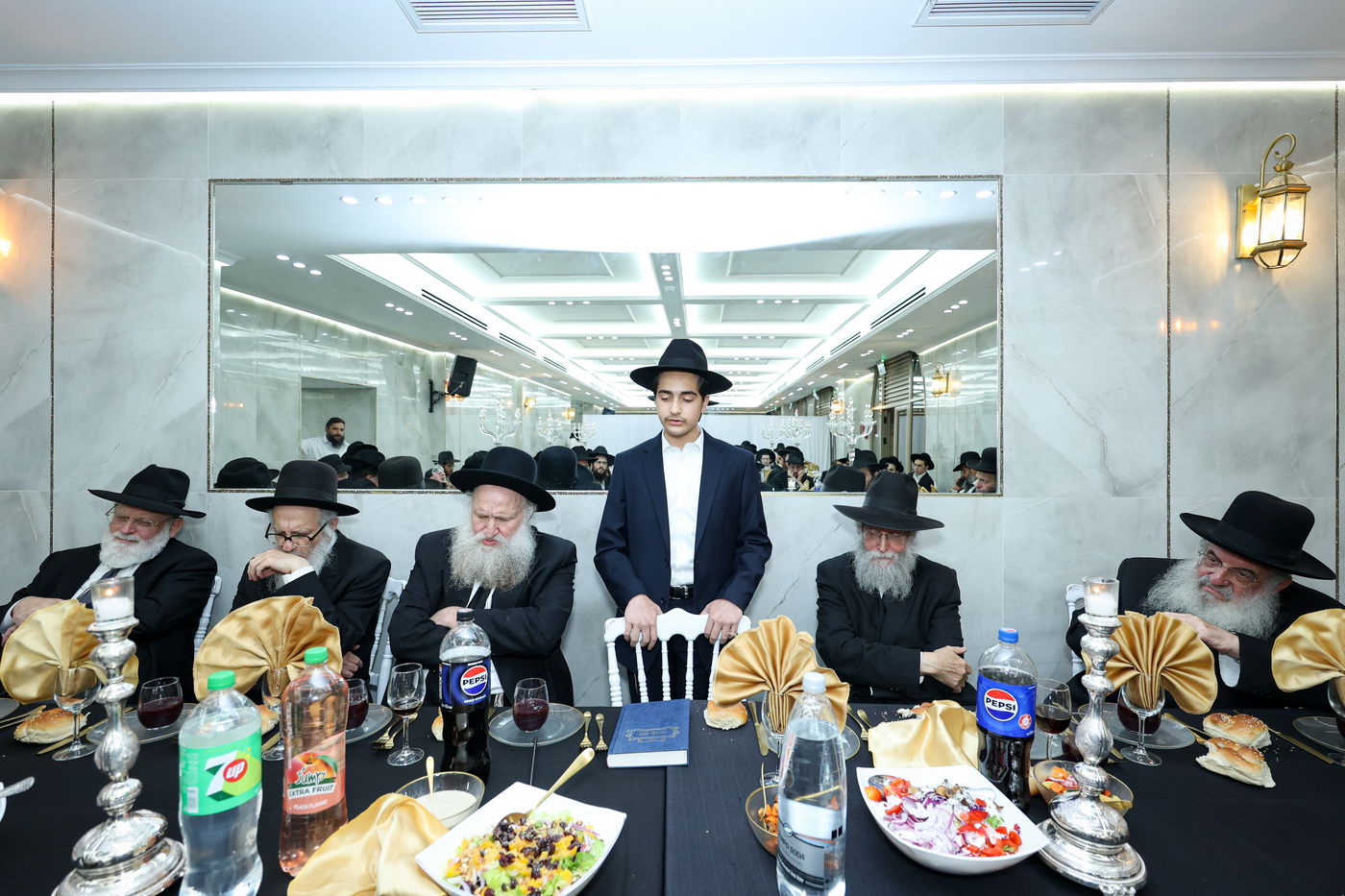  שמחת הבר מצוה לנכד הגאון ר' דוד פיינשטיין