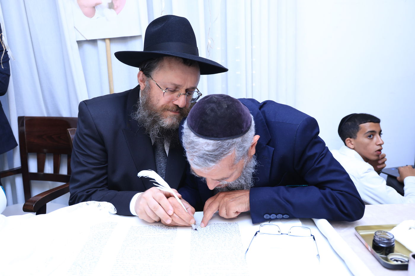 הכנסת ס"ת לקהילת 'היכל יוסף שלום'