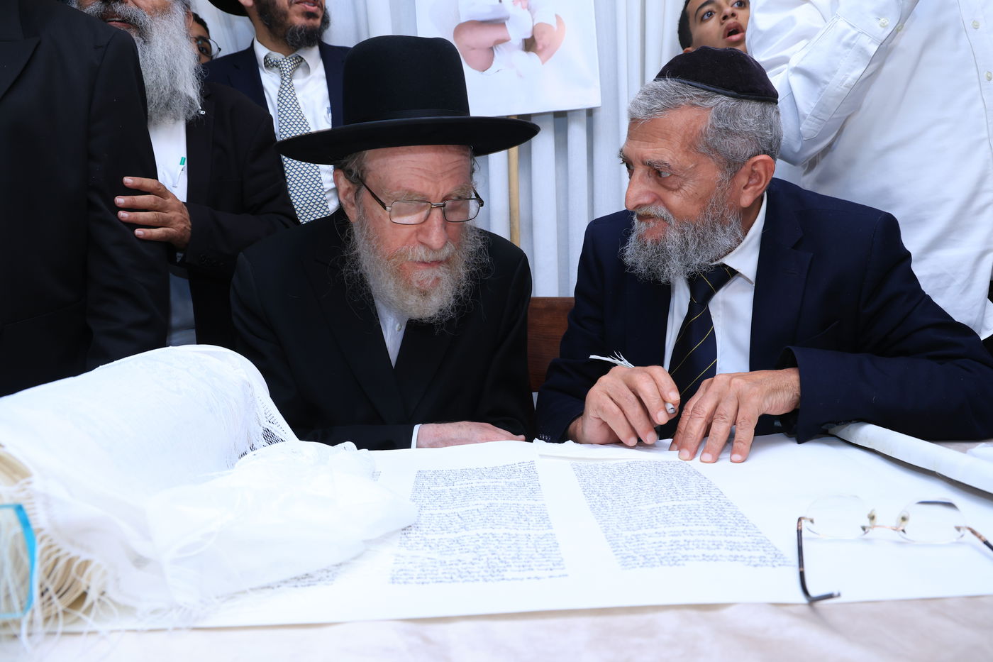 הכנסת ס"ת לקהילת 'היכל יוסף שלום'