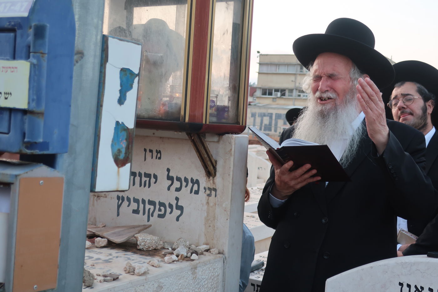 עליה לציונו של הגאון רבי מיכל יהודה ליפקוביץ
