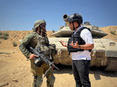 "חיסלנו כבר עשרות מחבלי חמאס; בעוד שבוע נחזור לכולל" | ישי כהן עם הלוחמים החרדים ברצועת עזה