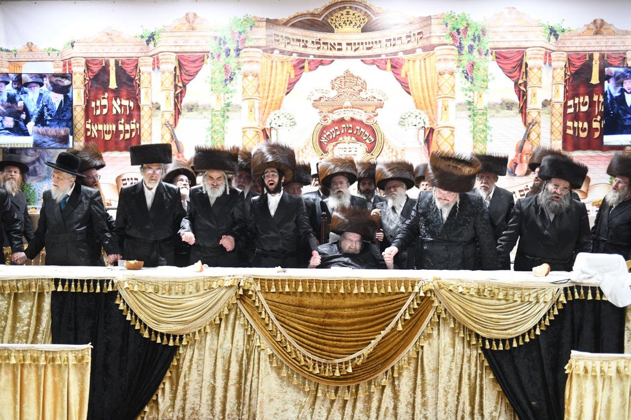 שמחת בית בעלזא - מעמד החתן מאל