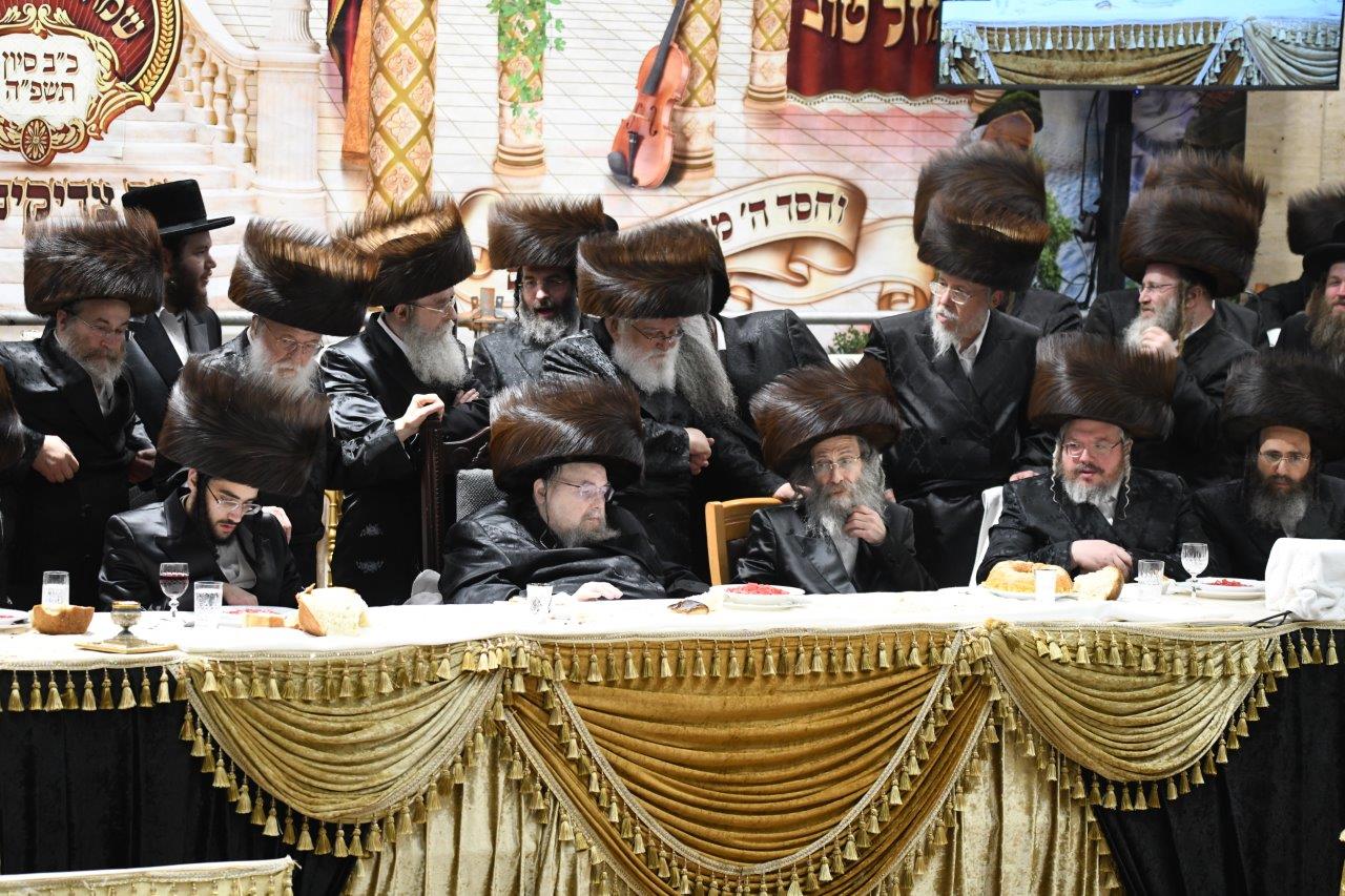 שמחת בית בעלזא - מעמד החתן מאל