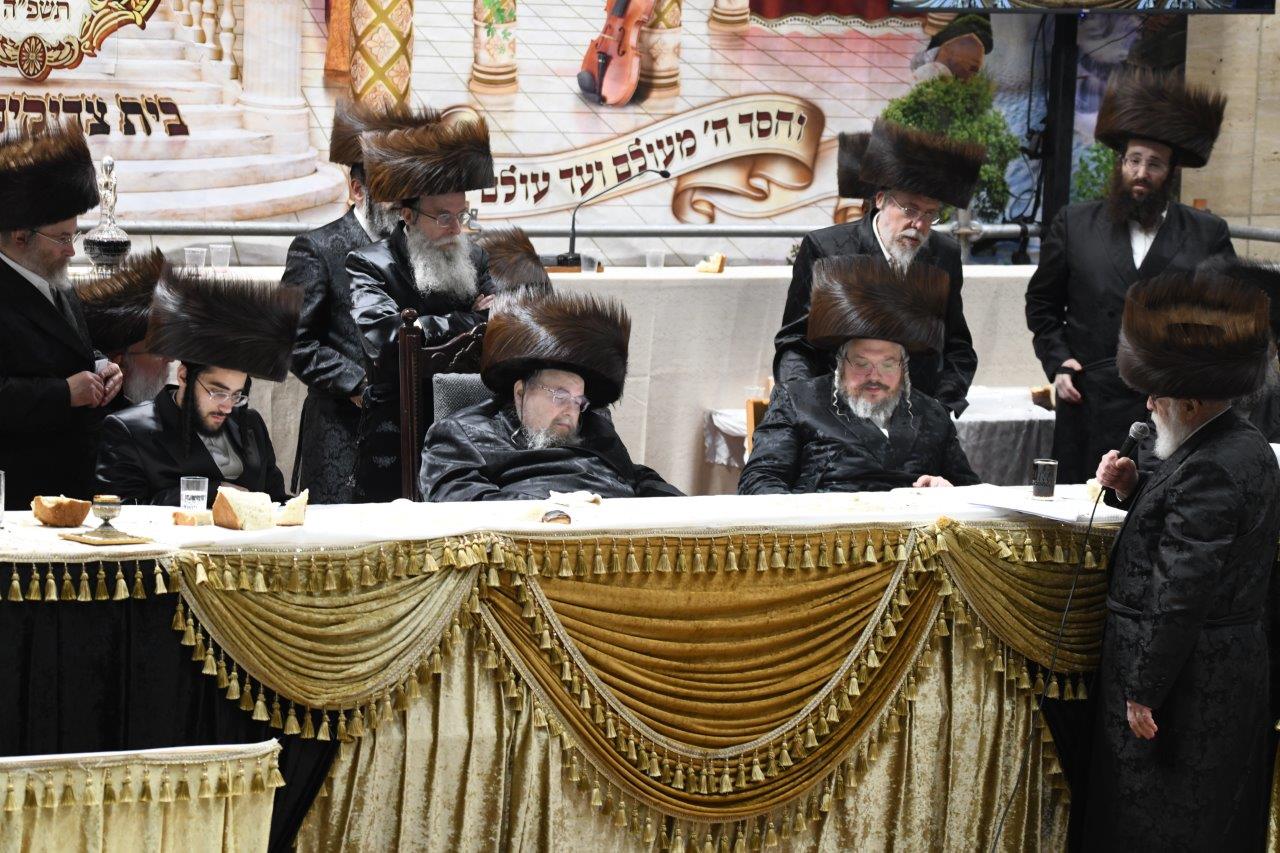 שמחת בית בעלזא - מעמד החתן מאל