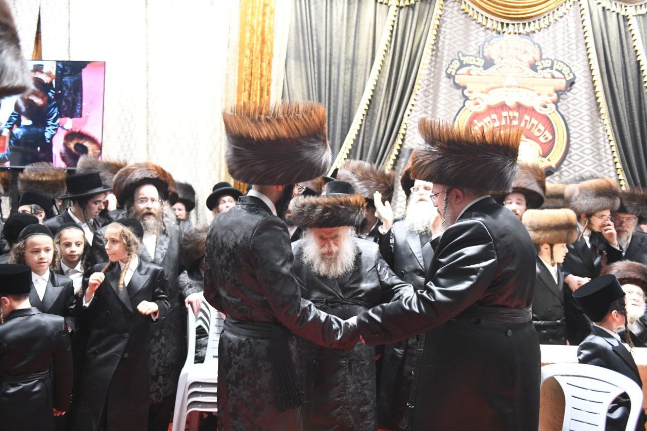 שמחת נישואי נכדת האדמו"ר מבעלזא