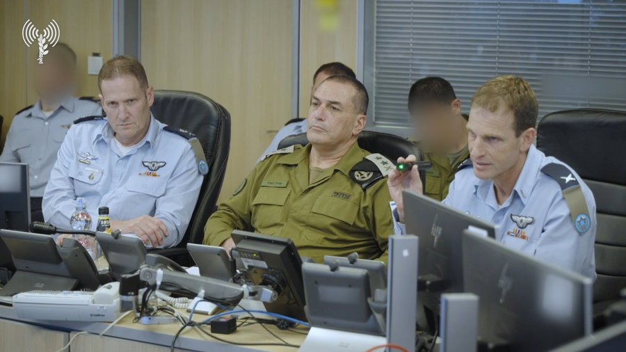 תיעוד של מפקדי צה״ל במהלך 12 ימי מבצע ׳עם כלביא׳