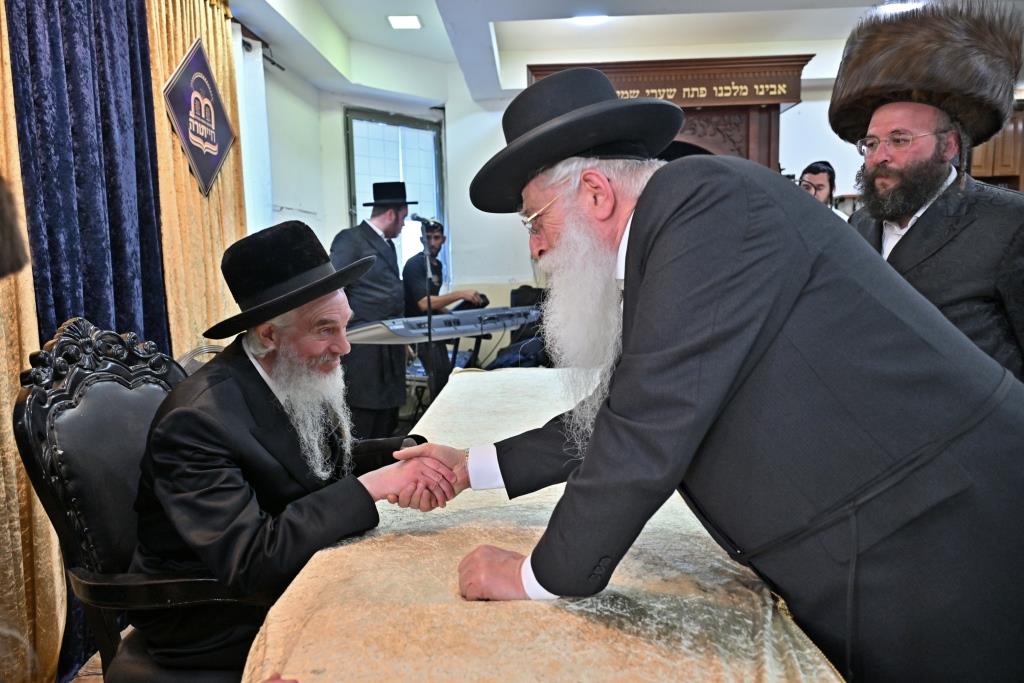 מעמד הכנסת ספר תורה לישיבת 'חיי תורה'