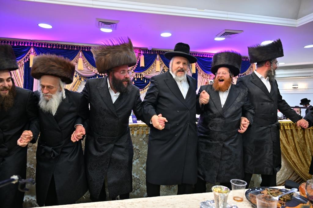 מעמד הכנסת ספר תורה לישיבת 'חיי תורה'