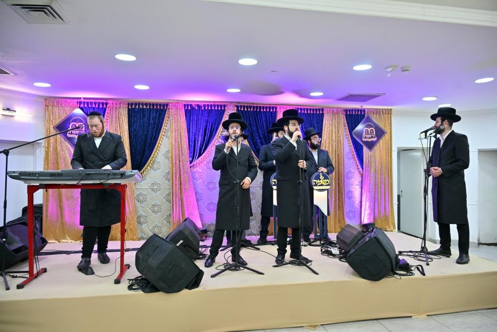 מעמד הכנסת ספר תורה לישיבת 'חיי תורה'