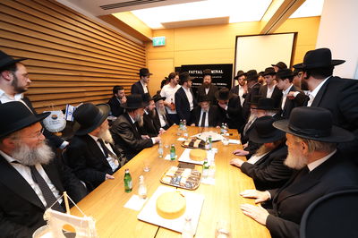 קבלת הפנים להגרמ"ה הירש