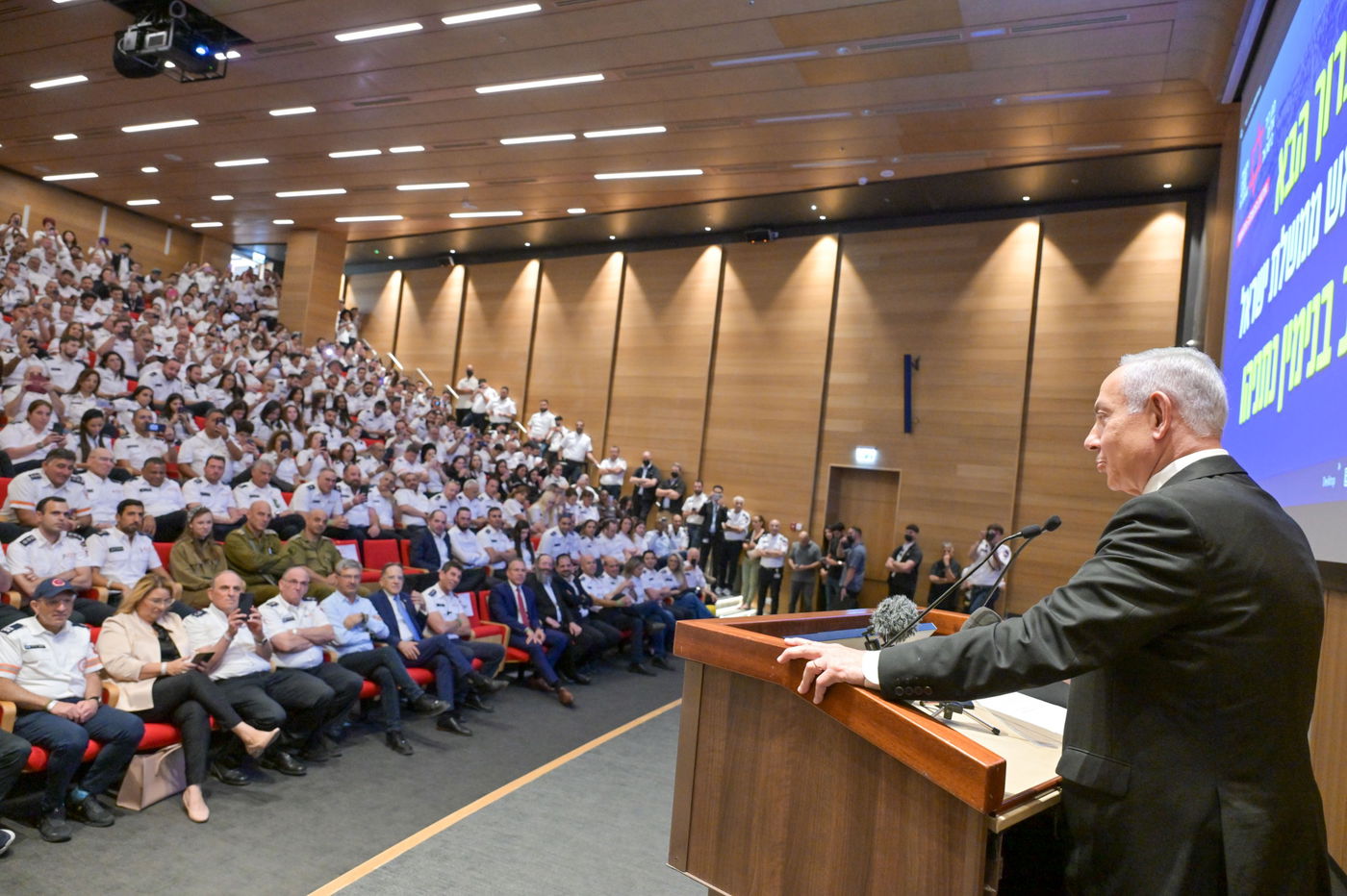 ראש הממשלה נתניהו בבנק הדם של מגן דוד אדום