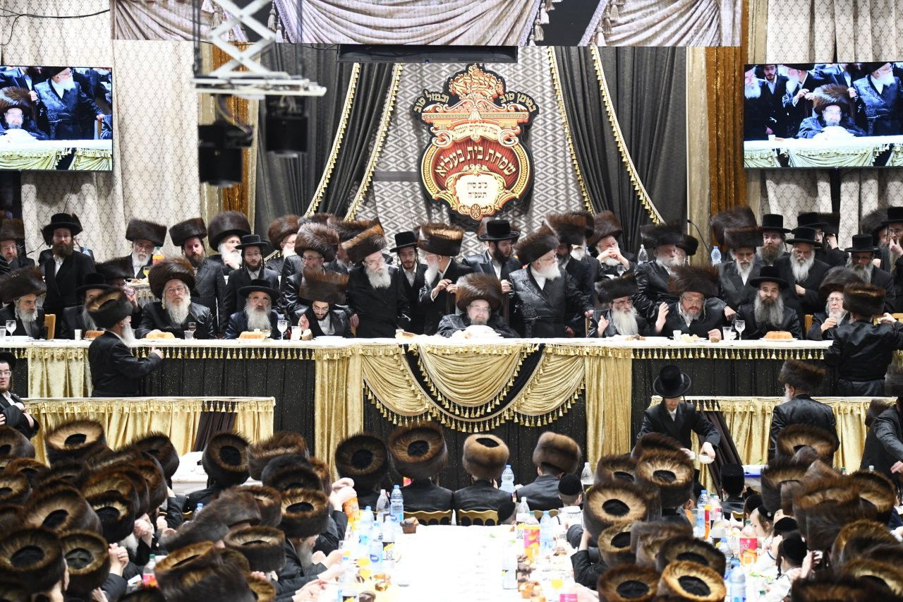 שמחת שבע ברכות המרכזי בבעלזא