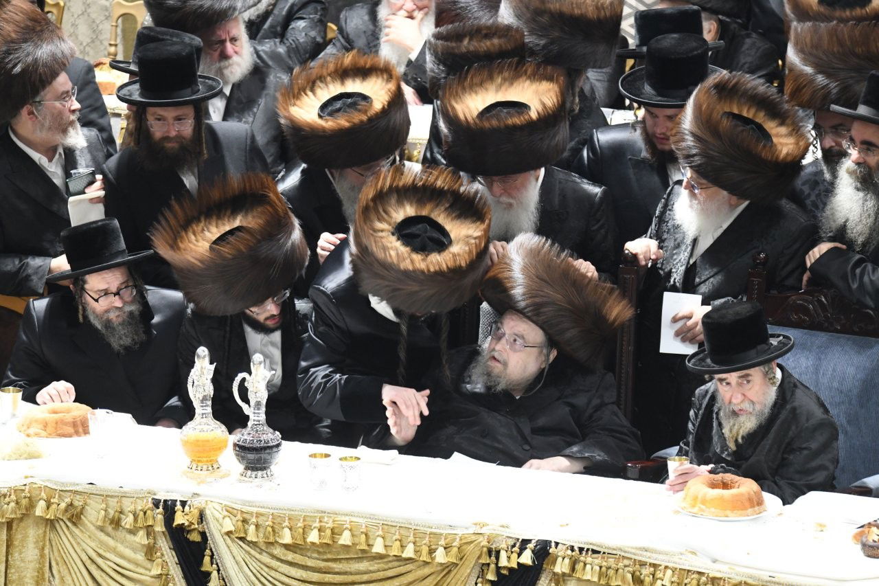 שמחת שבע ברכות המרכזי בבעלזא