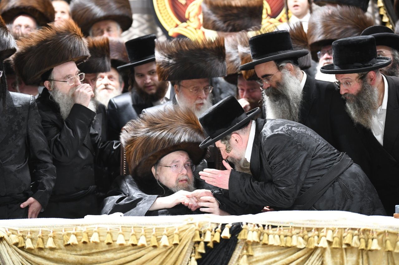 שמחת שבע ברכות המרכזי בבעלזא