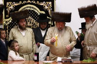 האדמו"ר מלעלוב בהבדלה בעיה"ק צפת