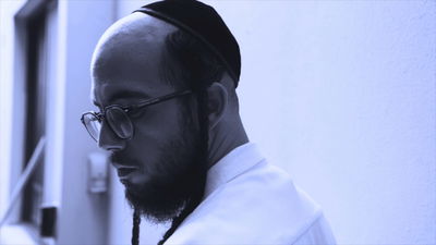 אסף הרוש בסינגל חדש: "רגע קטן"