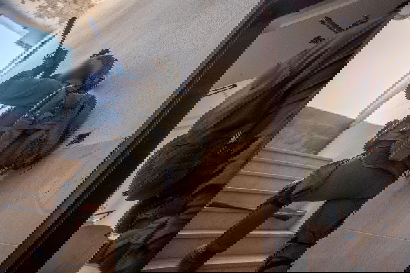 גבעתי ברצועה