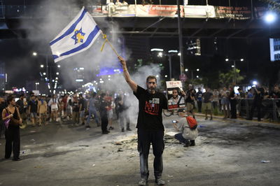 הפגנה מחוץ לקריה בת"א בדרישה להחזרת החטופים 